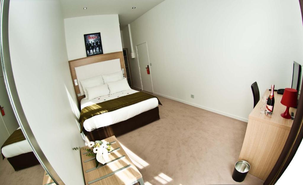 Music Hotel Marseille Room photo